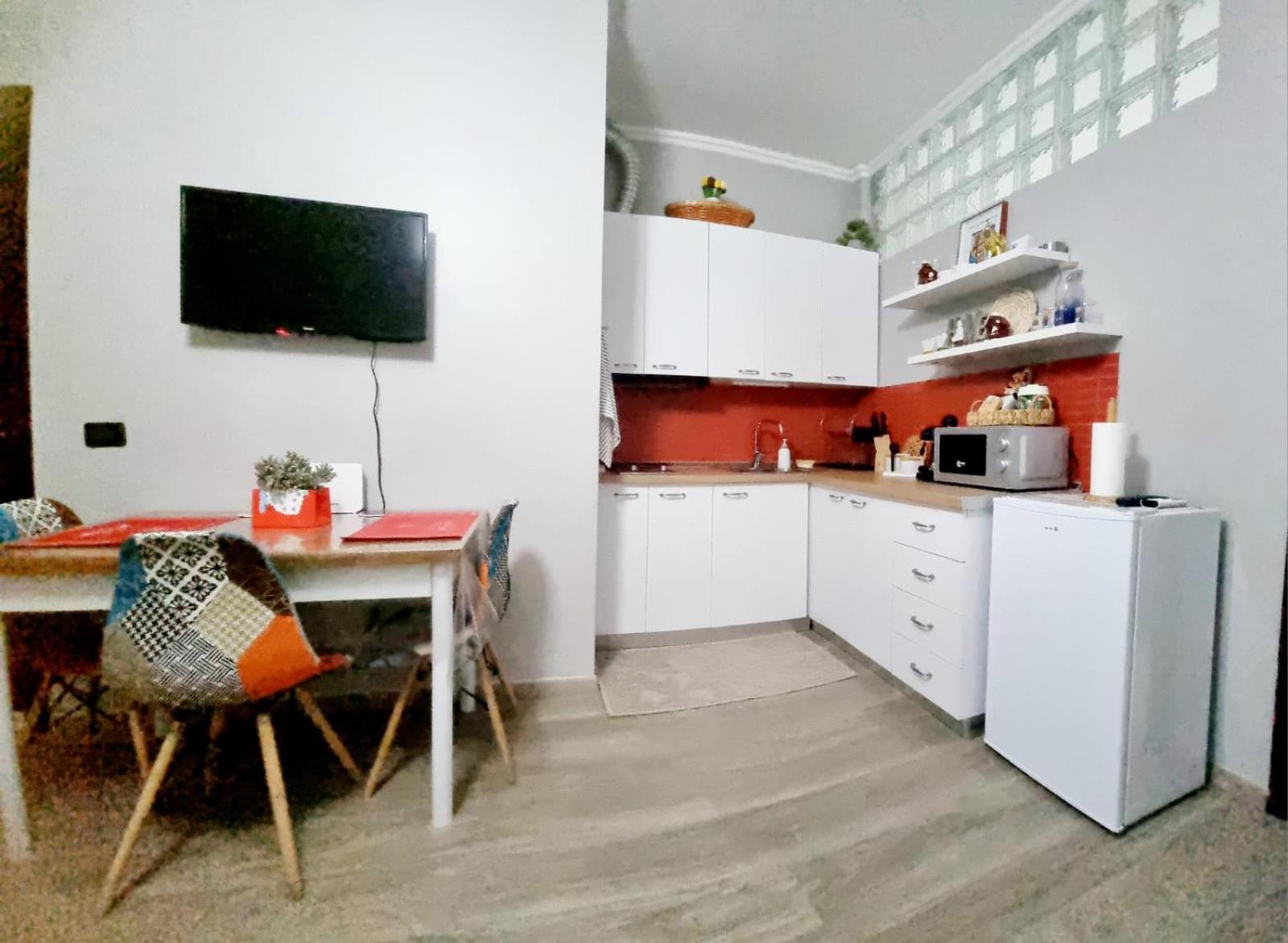 Nevila'S Apartment 티라나 외부 사진