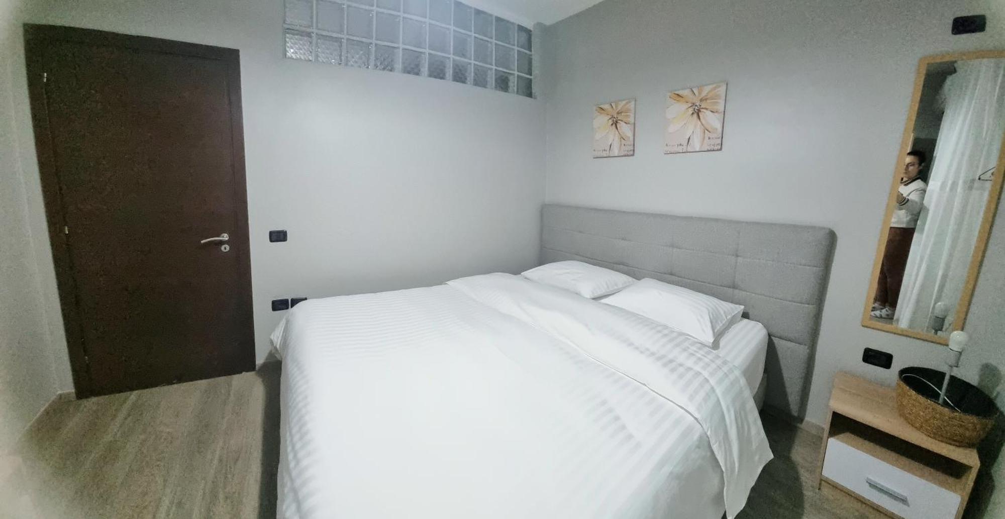 Nevila'S Apartment 티라나 외부 사진